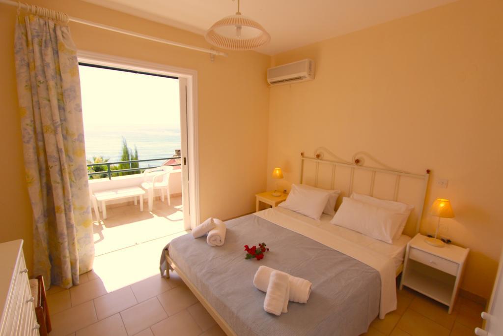 Corfu Glyfada Menigos Beach Apartments Екстер'єр фото