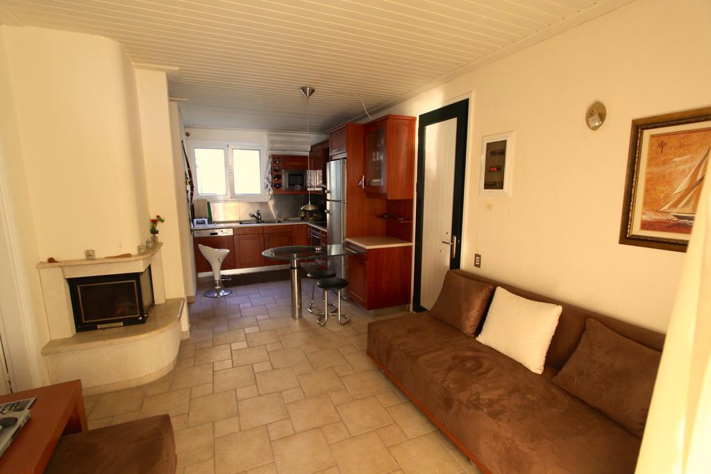 Corfu Glyfada Menigos Beach Apartments Екстер'єр фото