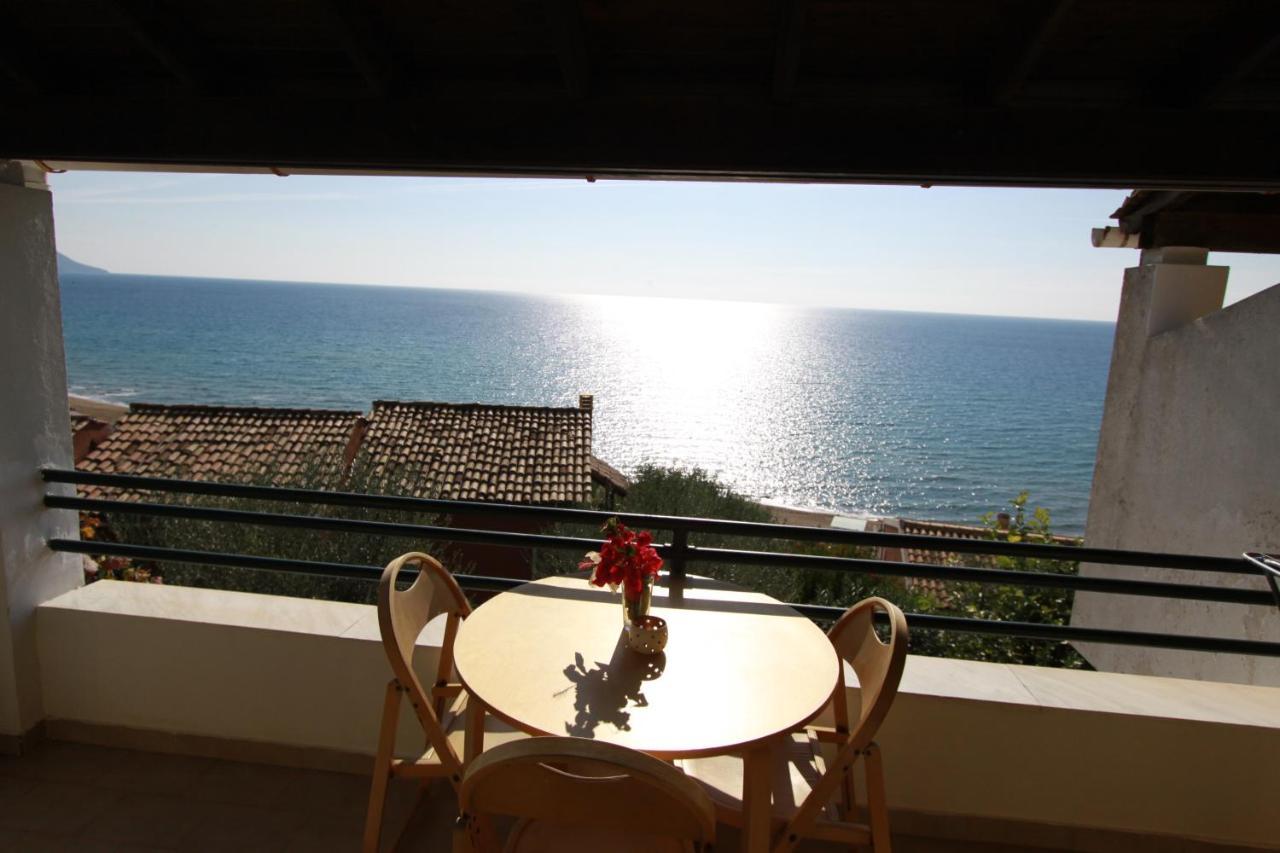 Corfu Glyfada Menigos Beach Apartments Екстер'єр фото