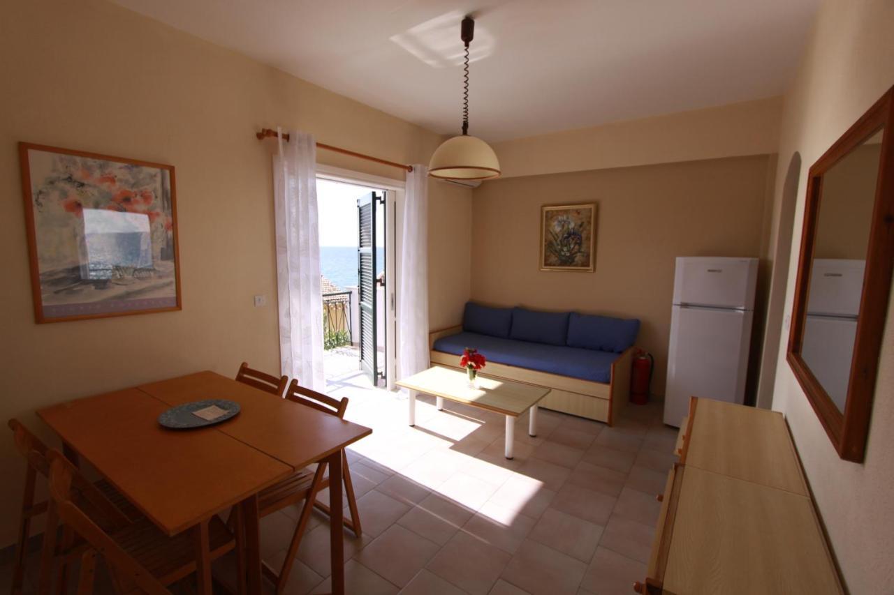 Corfu Glyfada Menigos Beach Apartments Екстер'єр фото