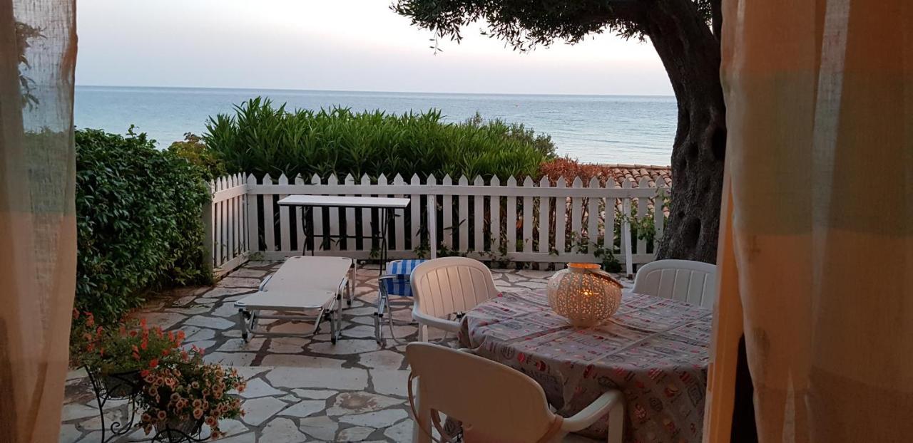 Corfu Glyfada Menigos Beach Apartments Екстер'єр фото