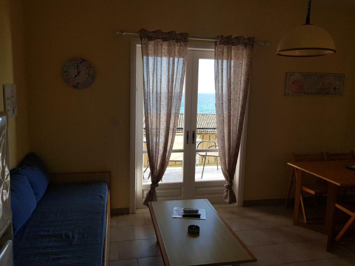 Corfu Glyfada Menigos Beach Apartments Екстер'єр фото