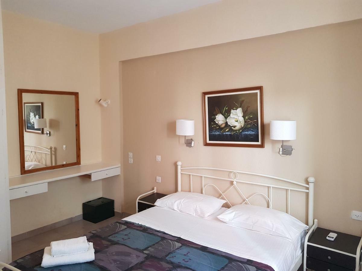 Corfu Glyfada Menigos Beach Apartments Екстер'єр фото