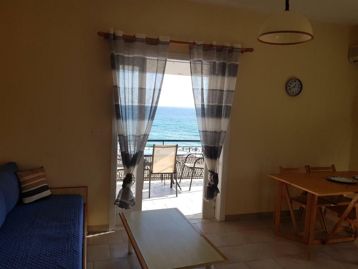 Corfu Glyfada Menigos Beach Apartments Екстер'єр фото