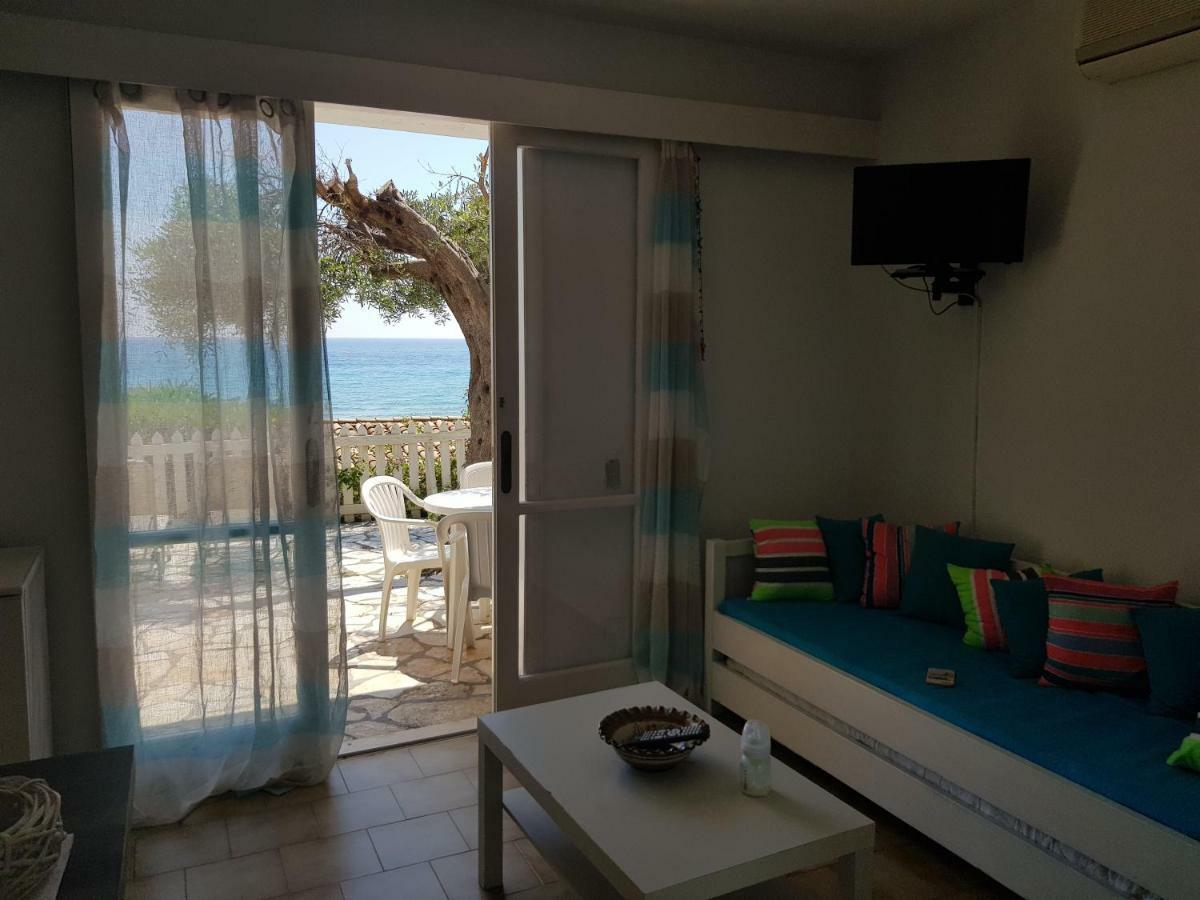 Corfu Glyfada Menigos Beach Apartments Екстер'єр фото
