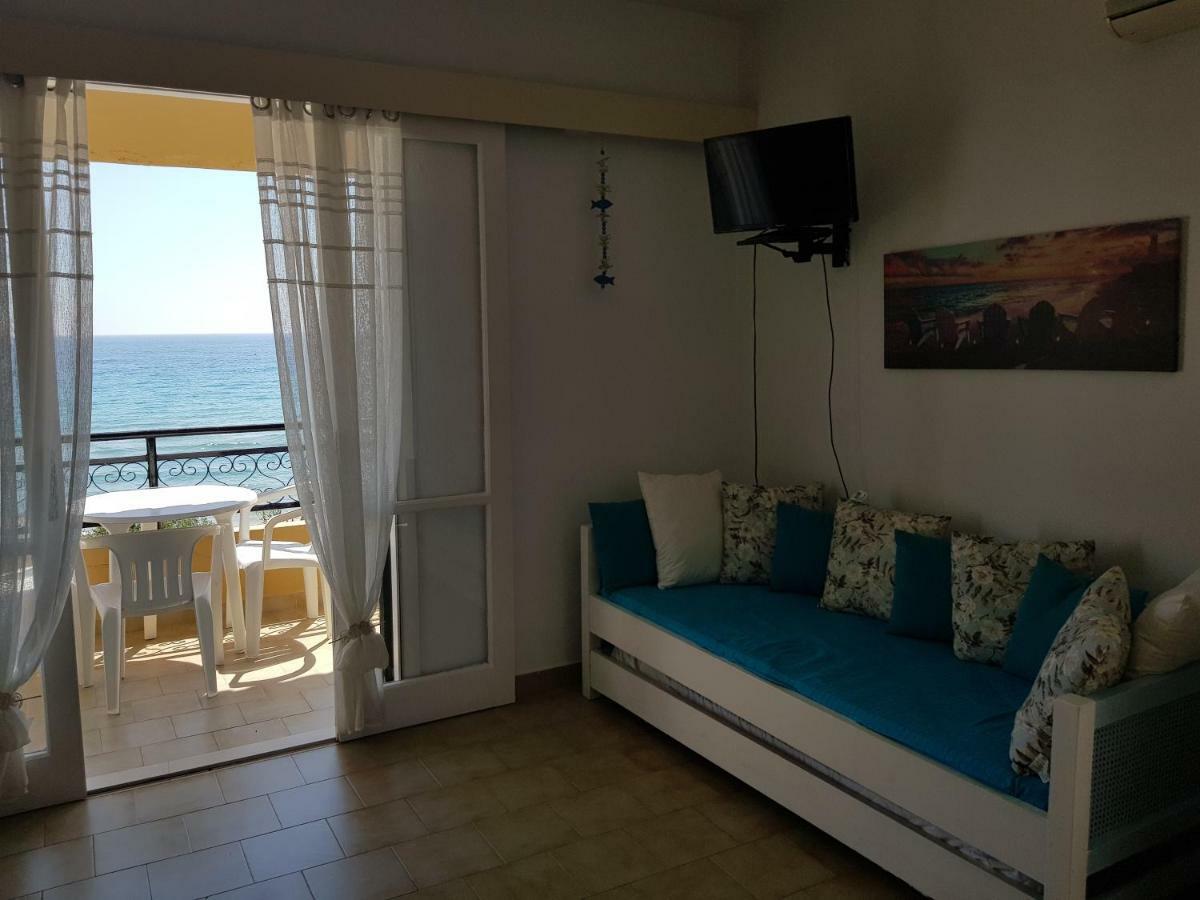 Corfu Glyfada Menigos Beach Apartments Екстер'єр фото